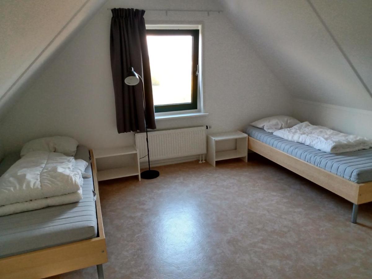 TzummarumWellnesshuis Met Hottub, Ligbad En Grote Tuin别墅 外观 照片